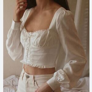 Jenn Im eggie crop Laceup romantic top sz large